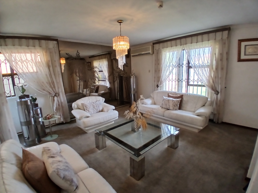 4 Bedroom Property for Sale in Zinniaville North West